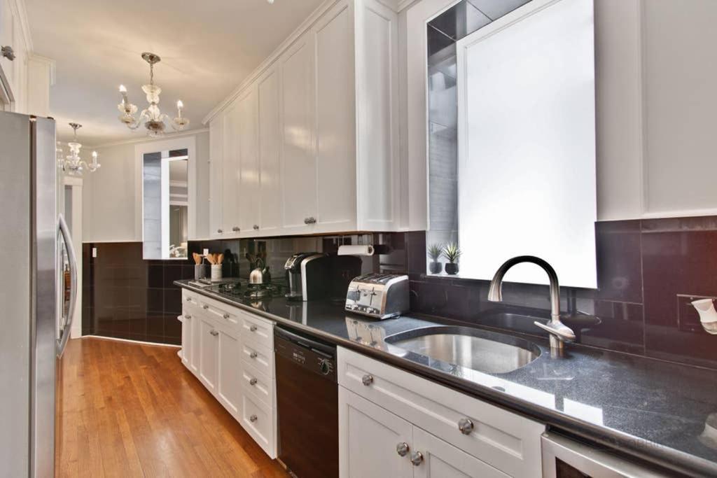 Historic Luxury Townhouse In Downtown Chicago Villa Exterior photo