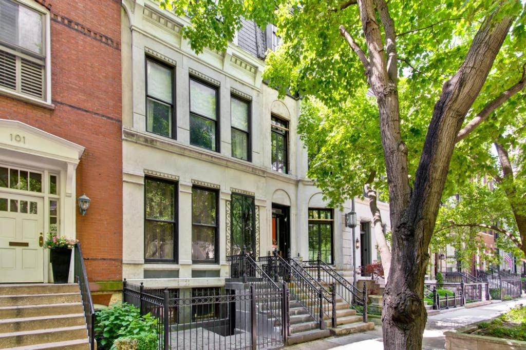 Historic Luxury Townhouse In Downtown Chicago Villa Exterior photo
